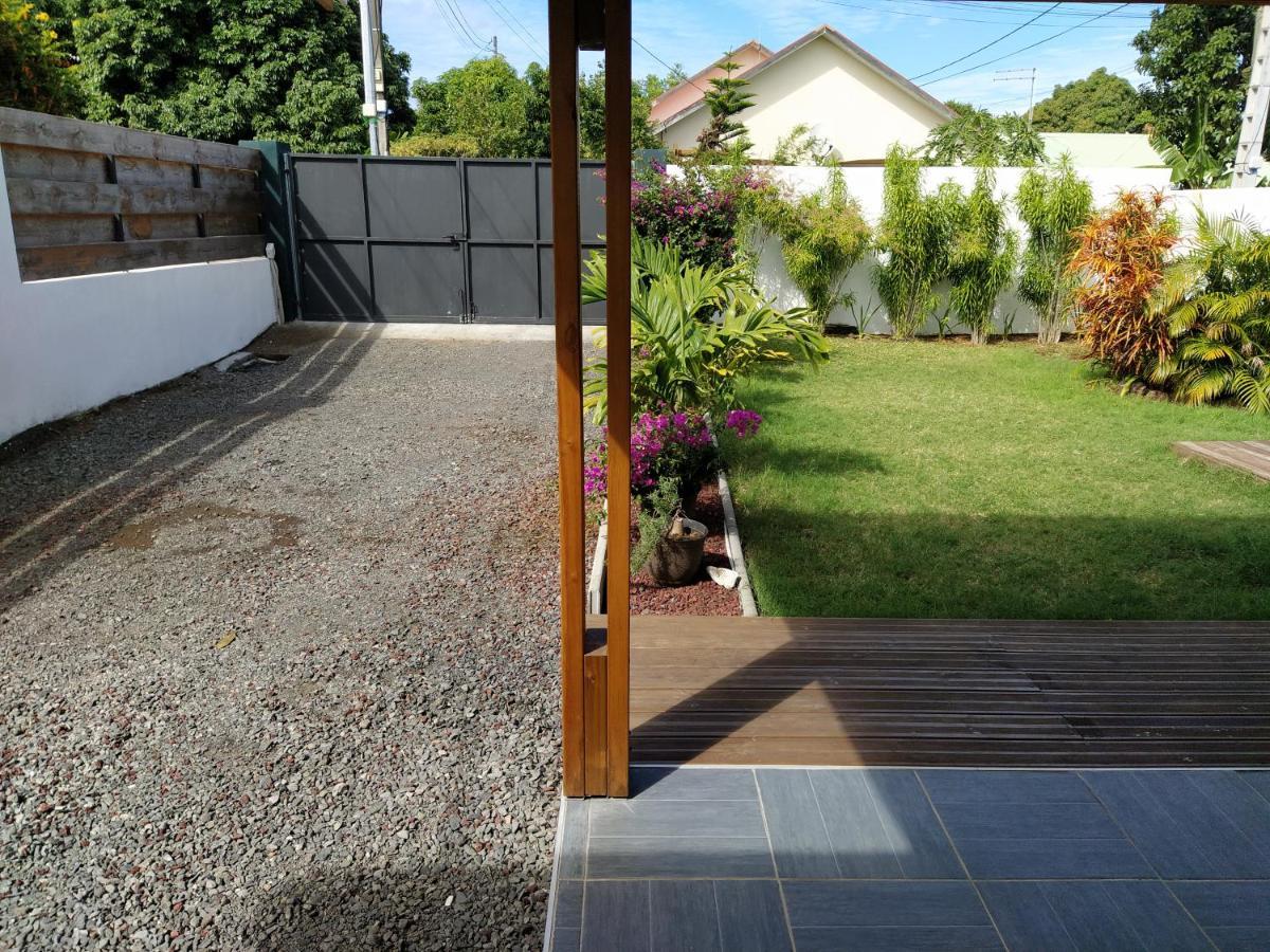 Jolie Maison T3 A St Pierre, 2 Chambres Avec Sdb, Grande Varangue, Jardin Saint Pierre Exterior foto