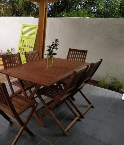 Jolie Maison T3 A St Pierre, 2 Chambres Avec Sdb, Grande Varangue, Jardin Saint Pierre Exterior foto