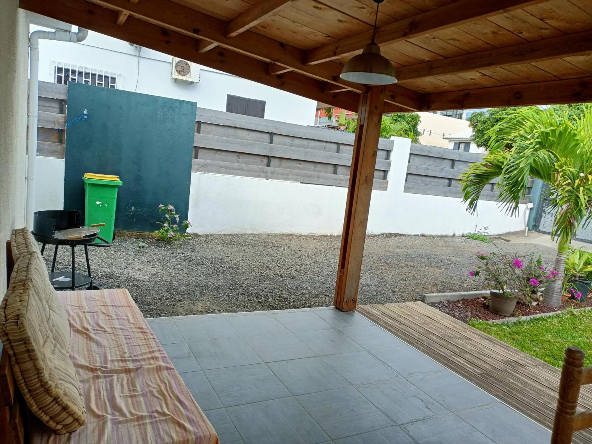 Jolie Maison T3 A St Pierre, 2 Chambres Avec Sdb, Grande Varangue, Jardin Saint Pierre Exterior foto